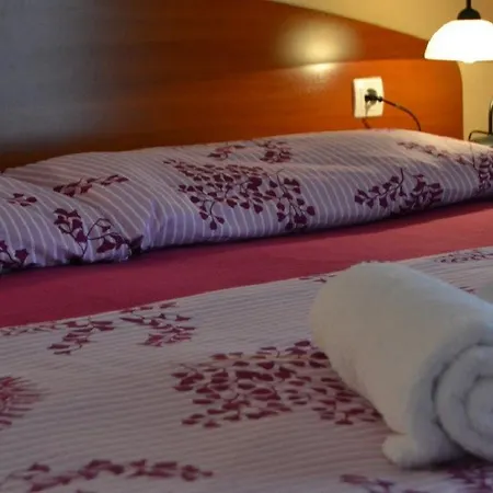 Apartments Barisic Hrvatskih Zrtava 404 Seget Vranjica Trogir Exterior foto