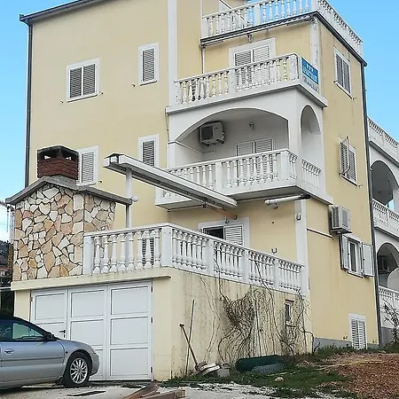 Apartments Barisic Hrvatskih Zrtava 404 Seget Vranjica Trogir Exterior foto