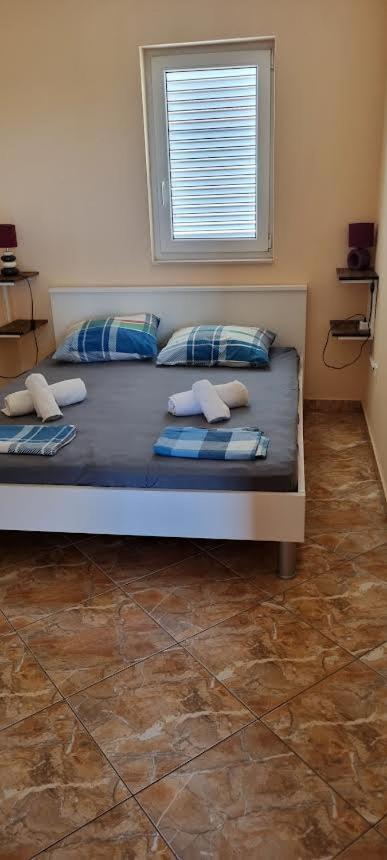 Barisic Hrvatskih Zrtava 404 Seget Vranjica Apartment